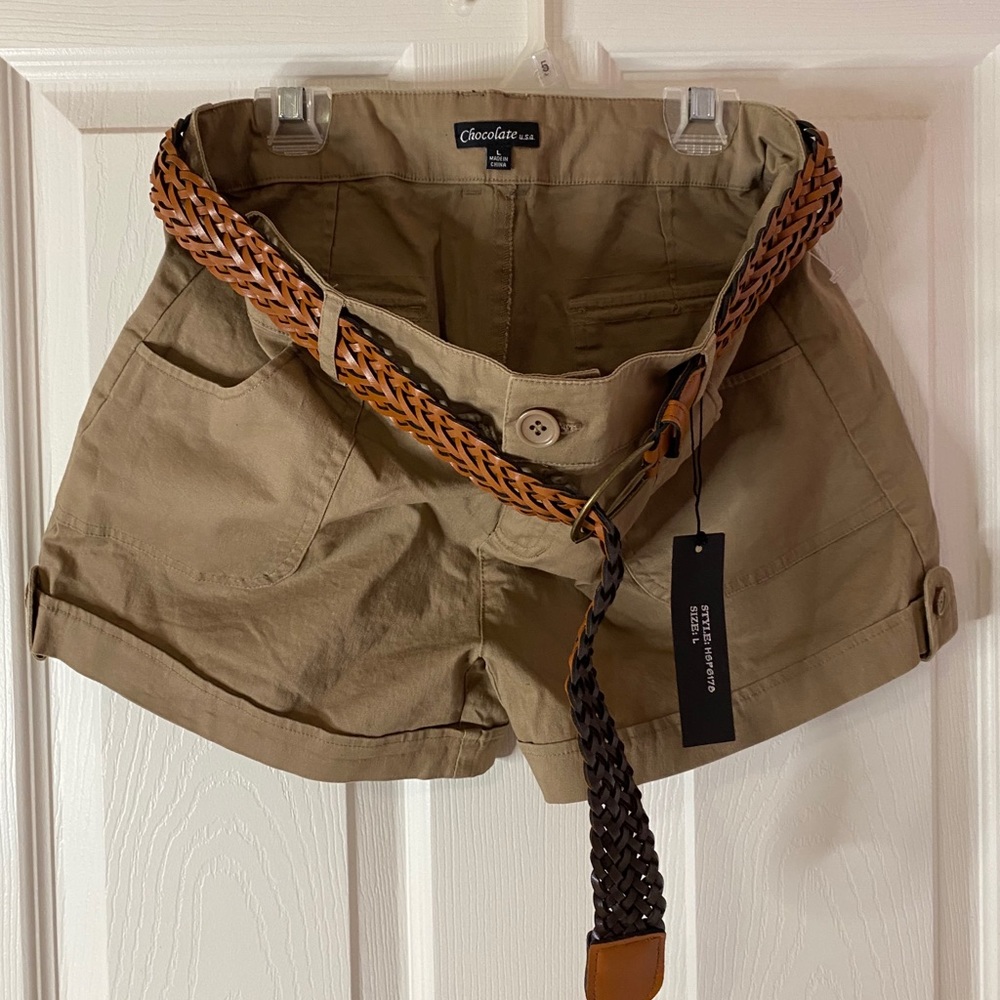 Beige Shorts with belt
